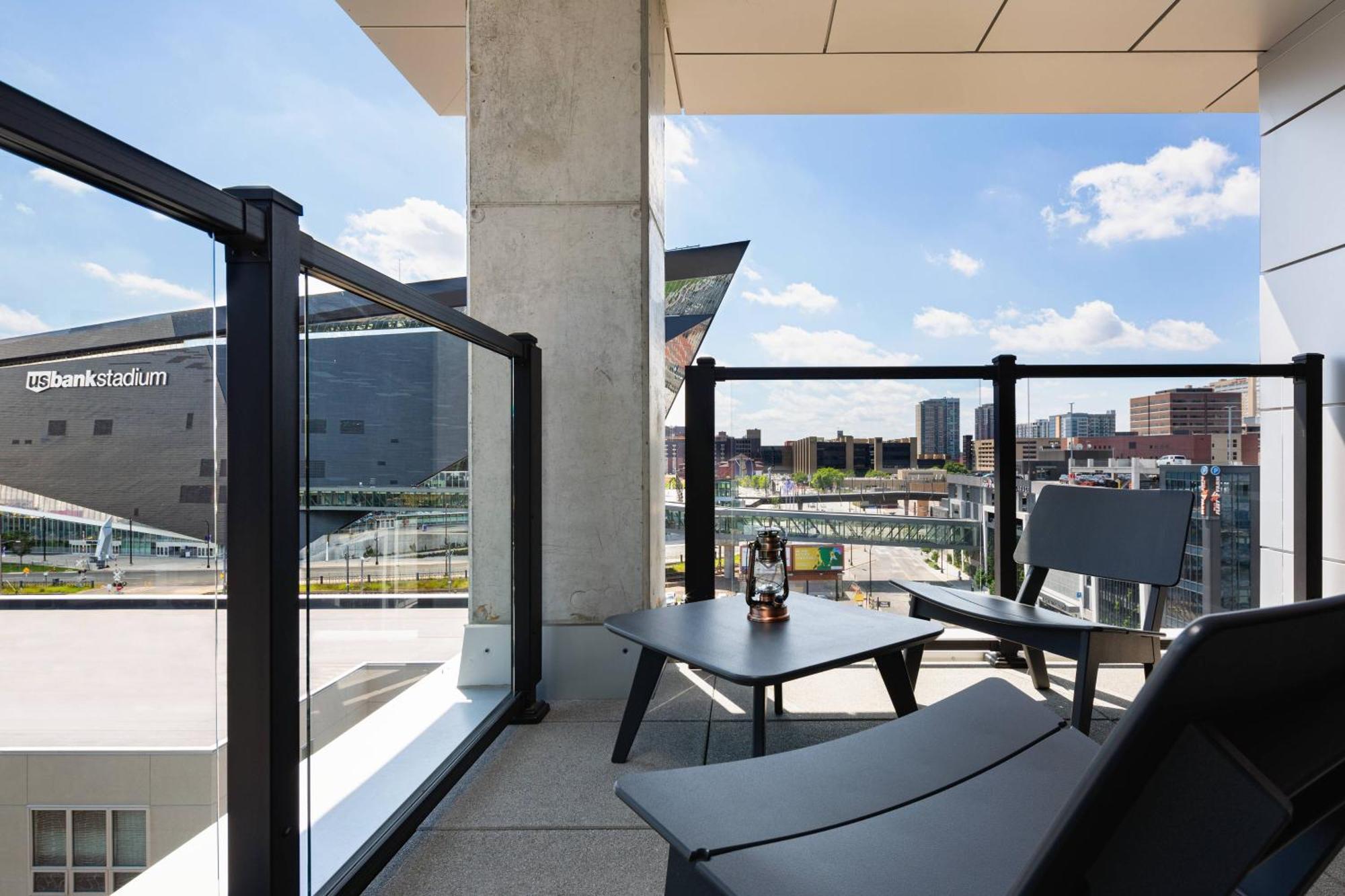 Moxy Minneapolis Downtown Exterior foto